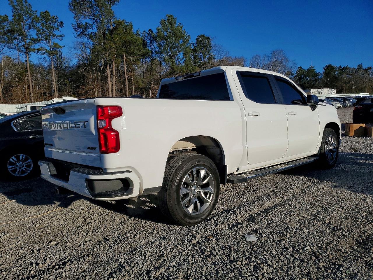 2021 CHEVROLET SILVERADO C1500 RST photo 3