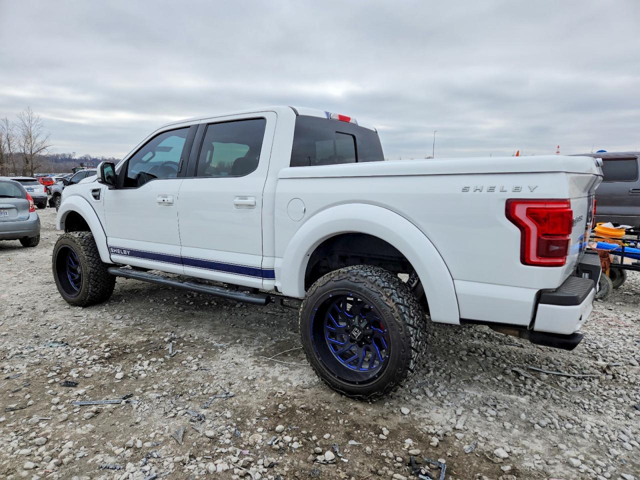 2017 FORD F150 SUPERCREW photo 2