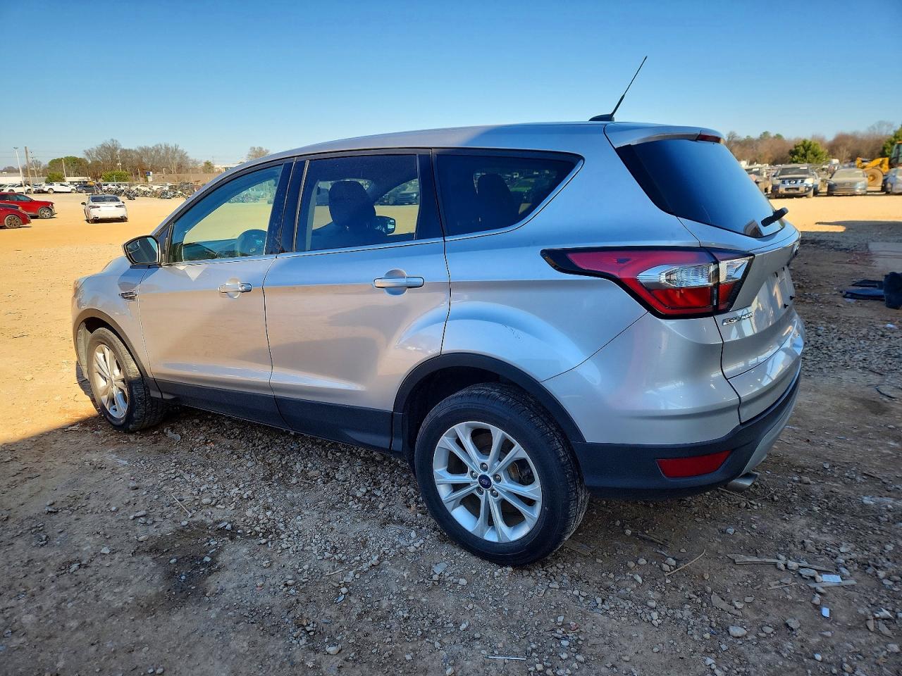 2017 FORD ESCAPE SE photo 2