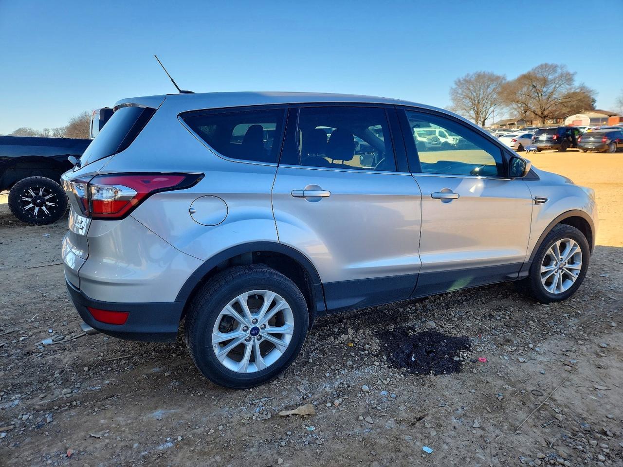 2017 FORD ESCAPE SE photo 3