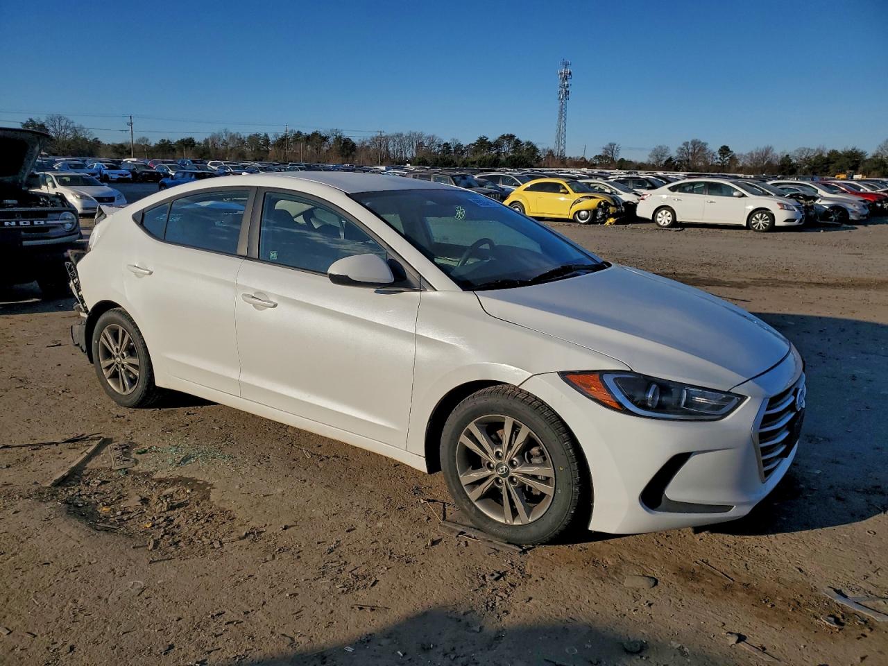 2018 HYUNDAI ELANTRA SEL photo 4