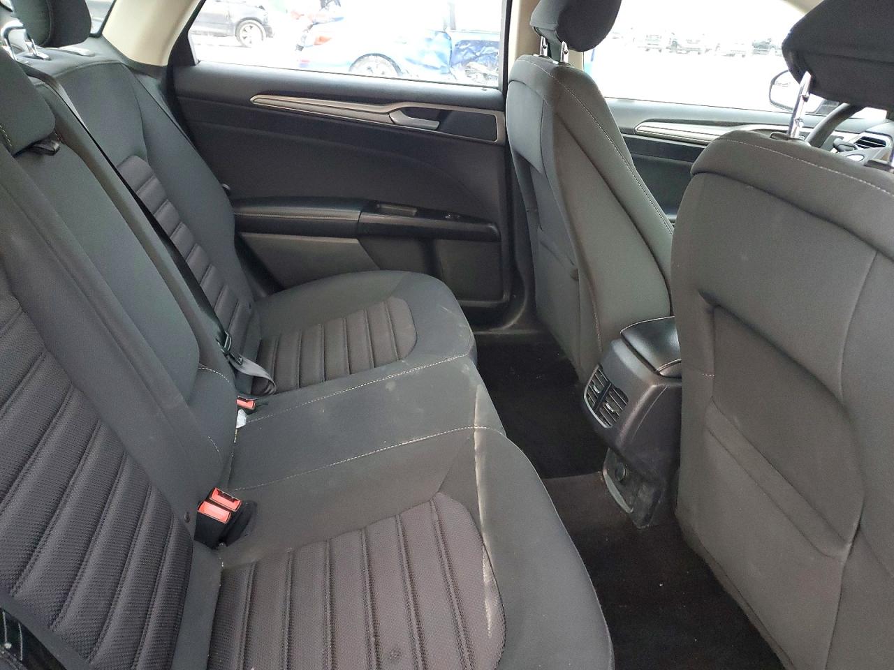 2017 FORD FUSION SE photo 10