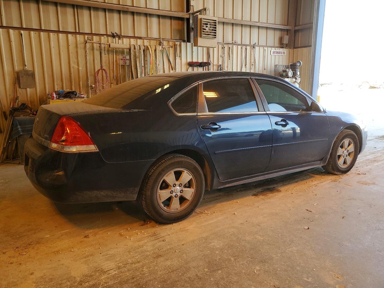 2011 CHEVROLET IMPALA LT photo 3