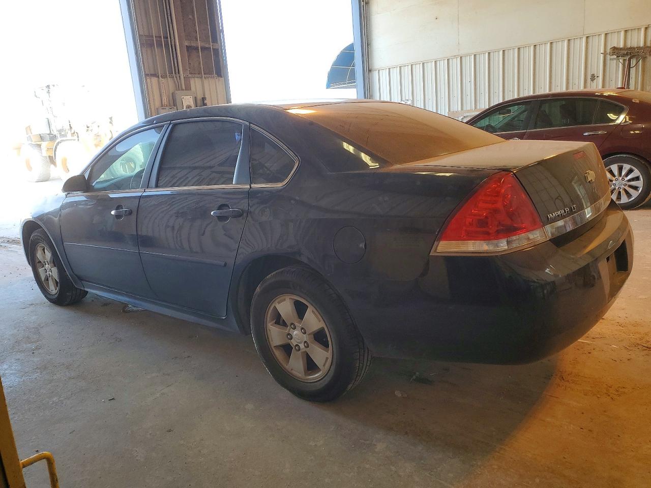 2011 CHEVROLET IMPALA LT photo 2
