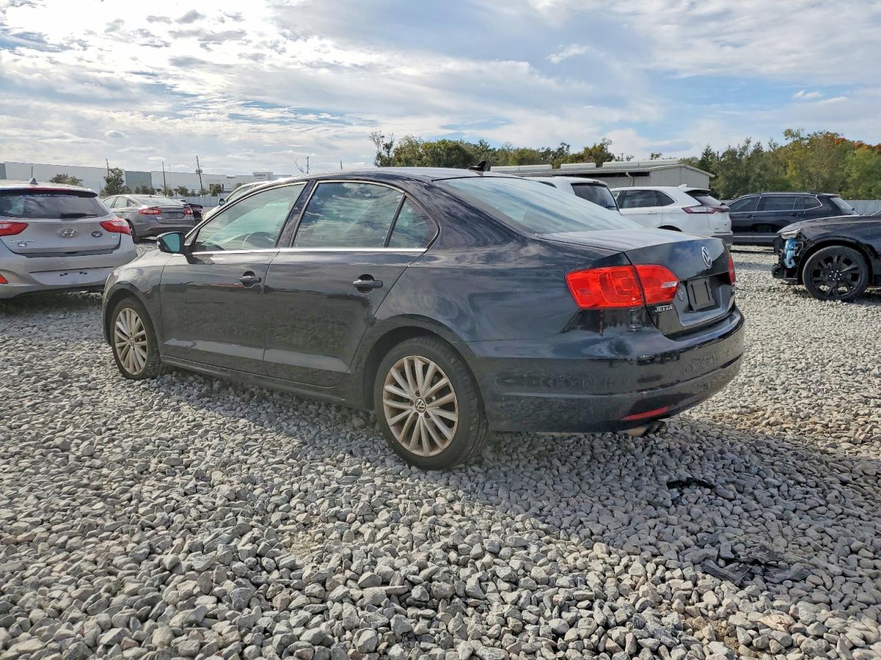 2012 VOLKSWAGEN JETTA SEL photo 2