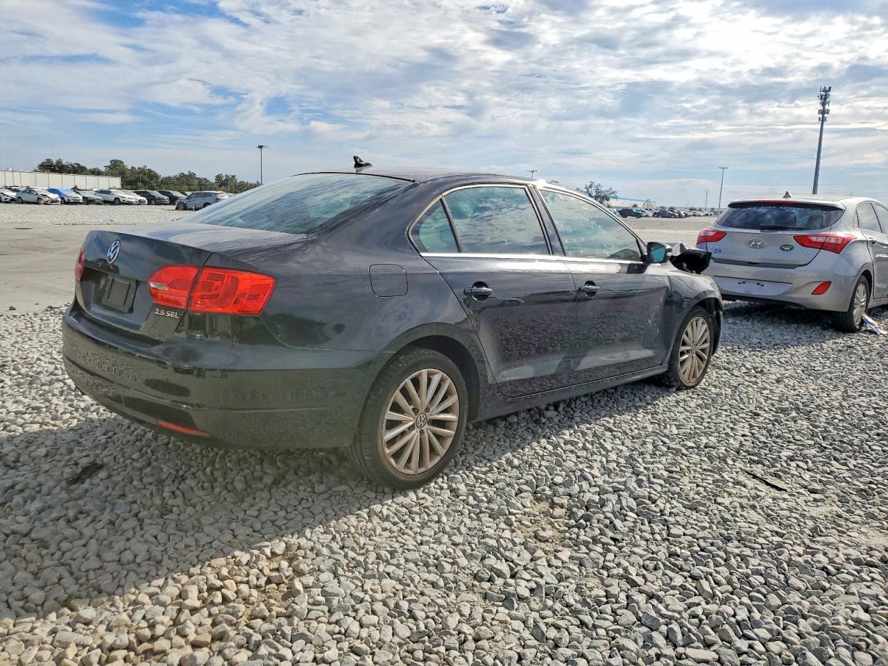 2012 VOLKSWAGEN JETTA SEL photo 3
