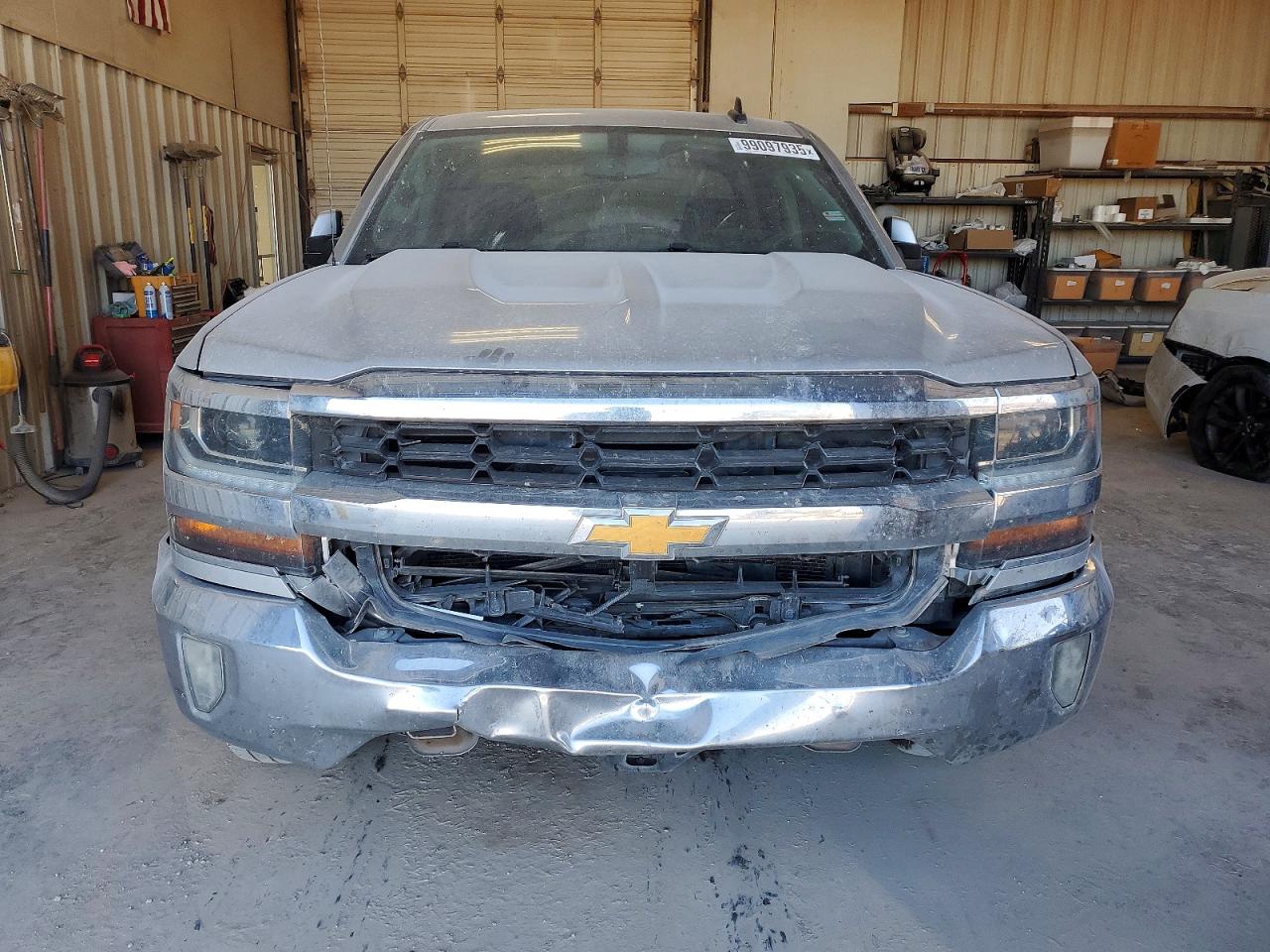 2018 CHEVROLET SILVERADO C1500 LT photo 9