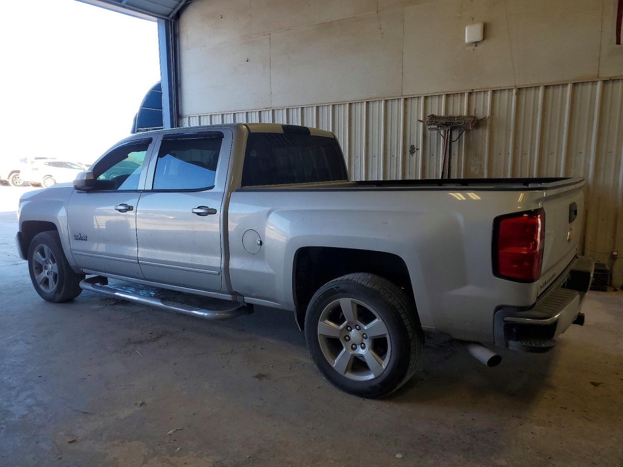 2018 CHEVROLET SILVERADO C1500 LT photo 3