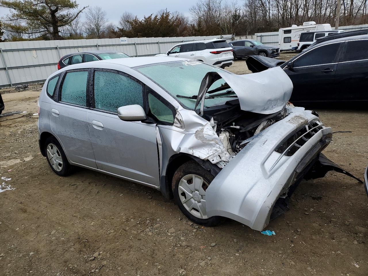 2013 HONDA FIT photo 4