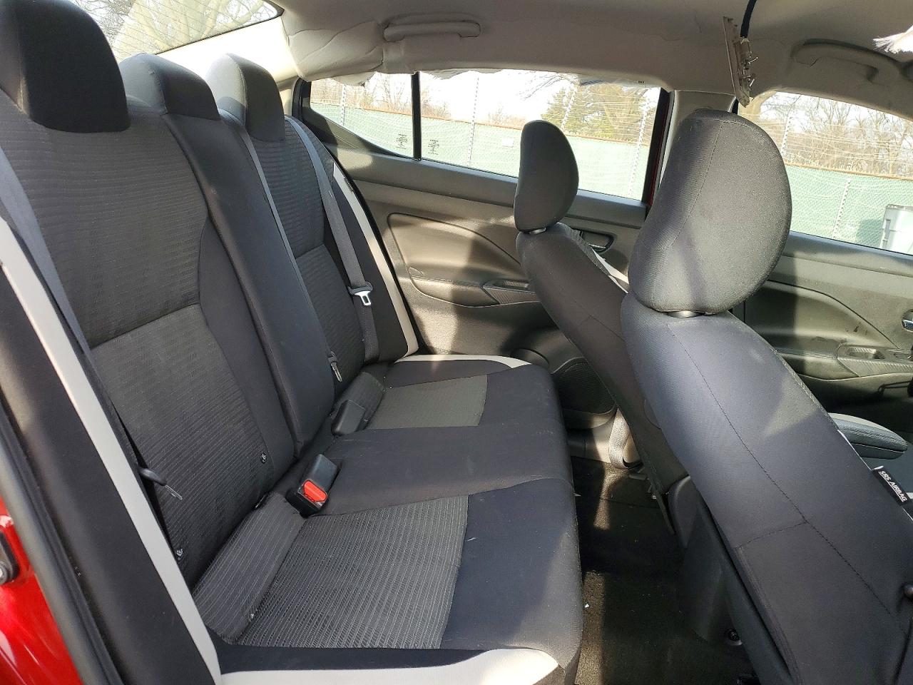 2020 NISSAN VERSA SV photo 19