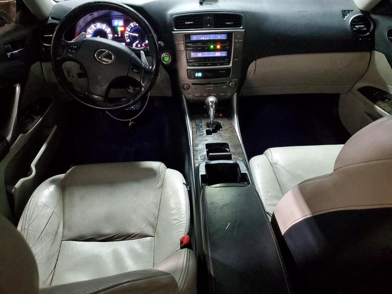 2009 LEXUS IS 250 photo 8