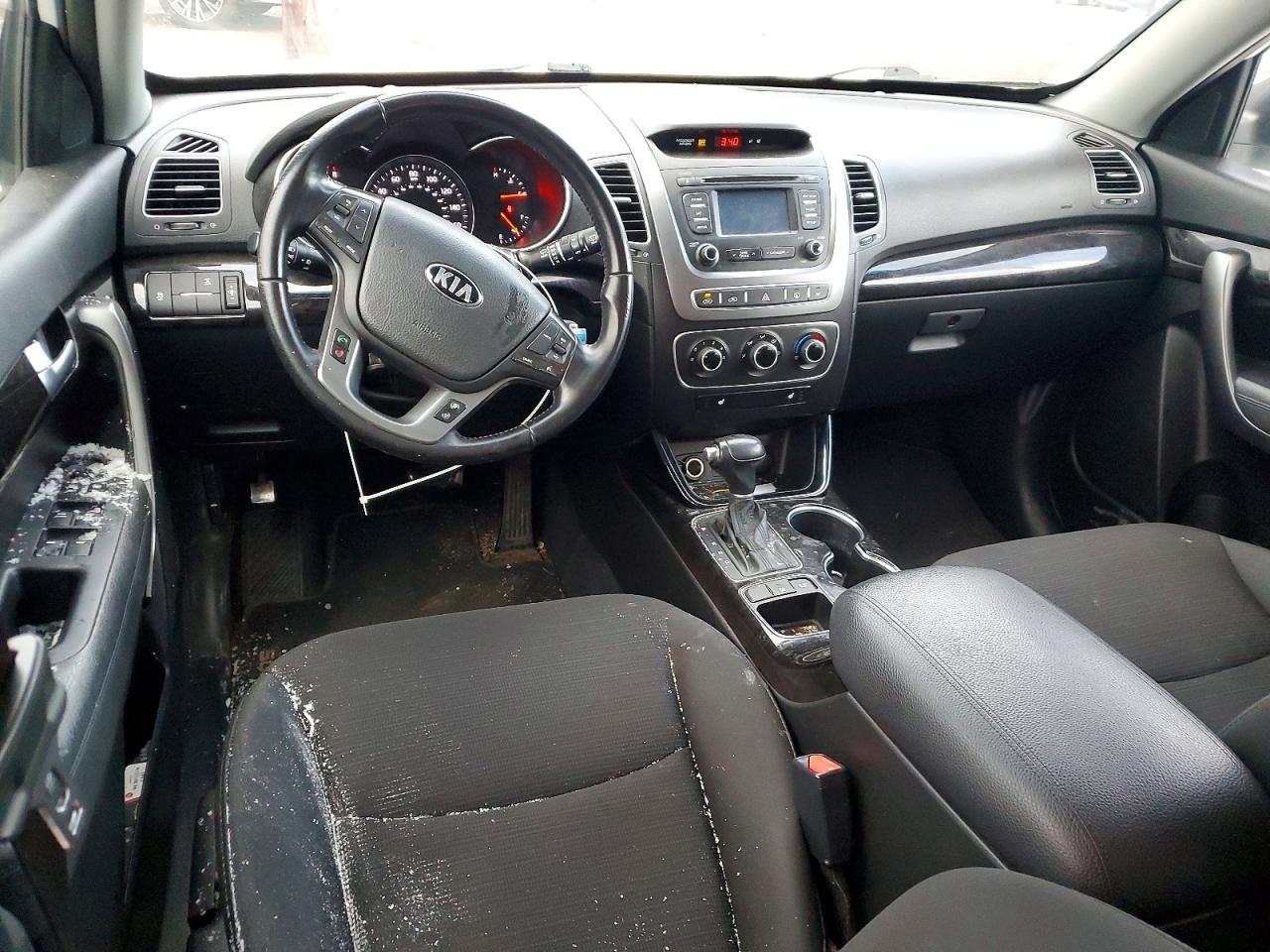 2014 KIA SORENTO LX photo 8