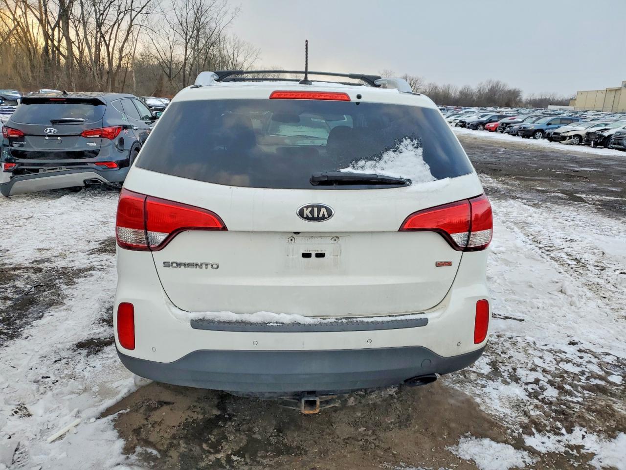 2014 KIA SORENTO LX photo 6