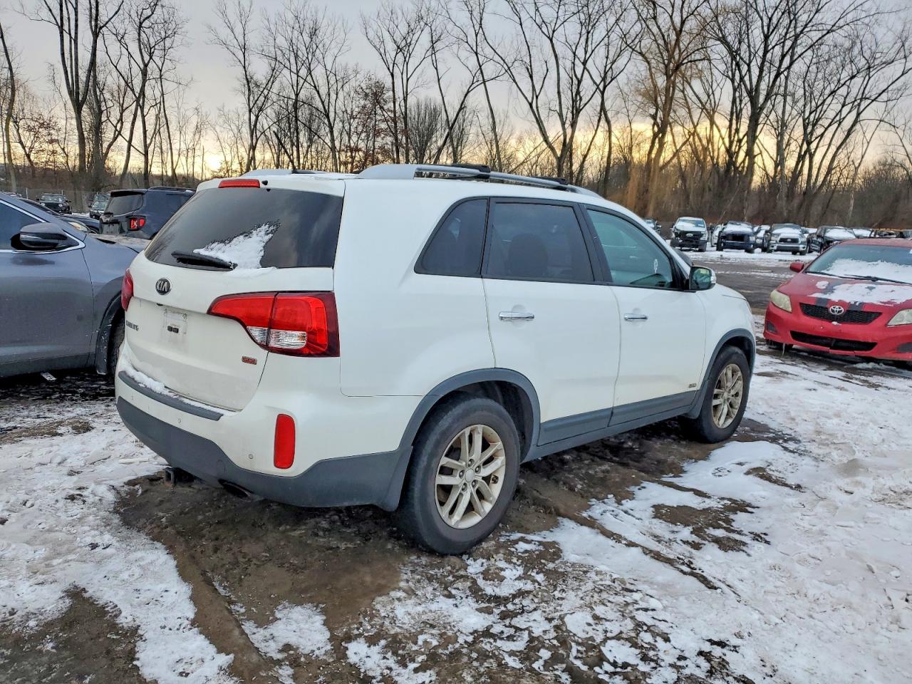 2014 KIA SORENTO LX photo 3