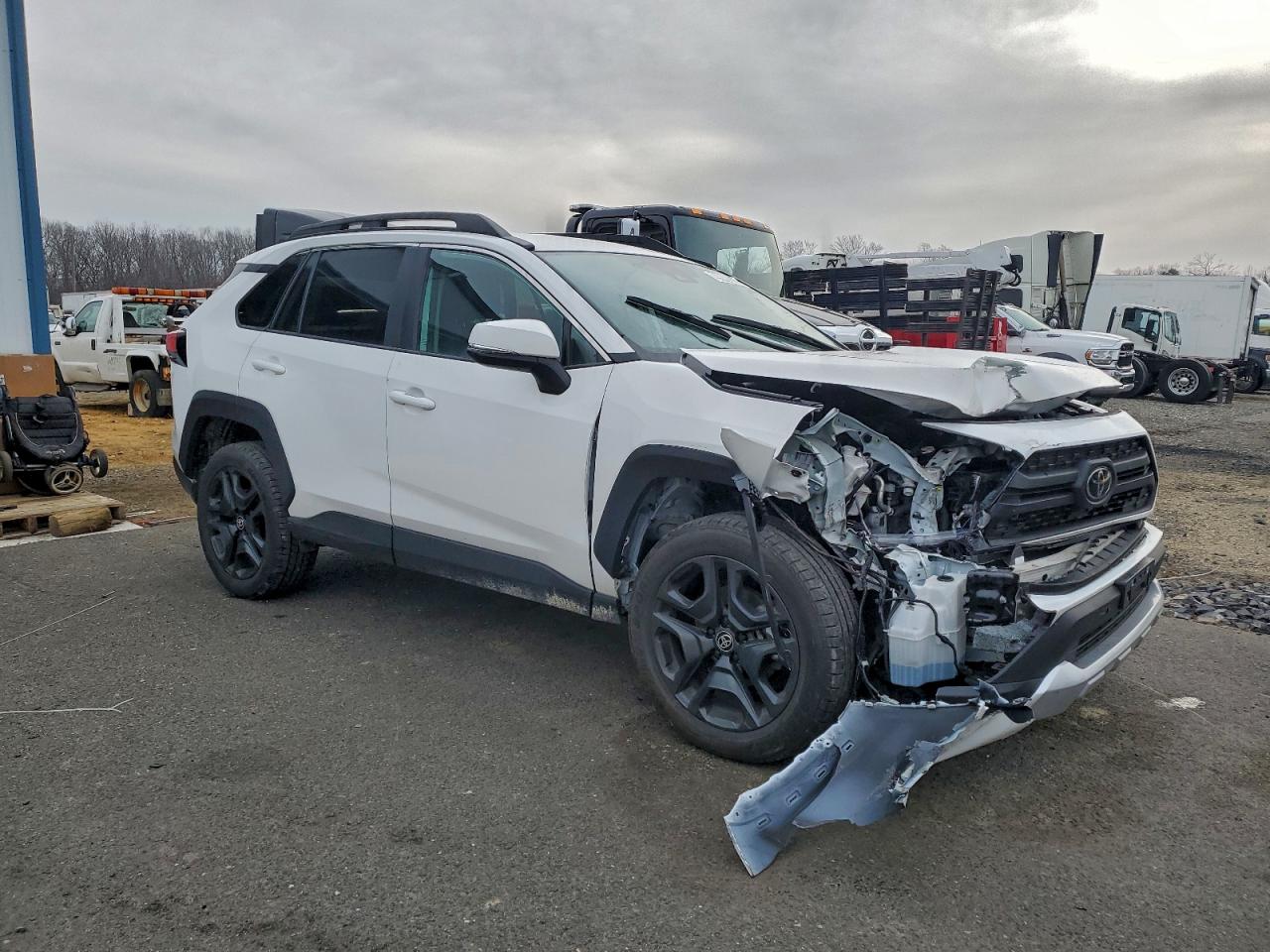 2024 TOYOTA RAV4 ADVENTURE photo 7