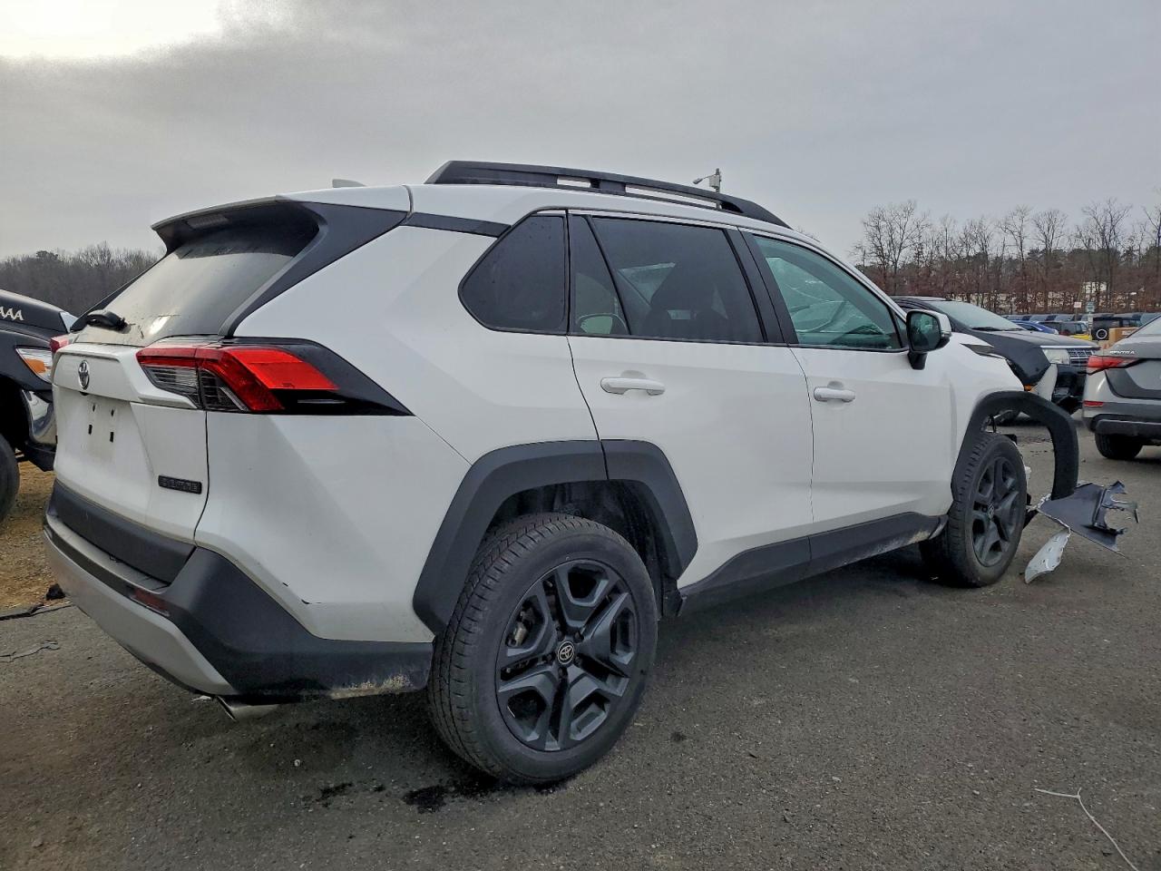 2024 TOYOTA RAV4 ADVENTURE photo 5