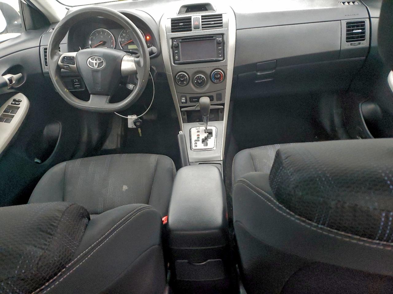 2013 TOYOTA COROLLA BASE photo 22