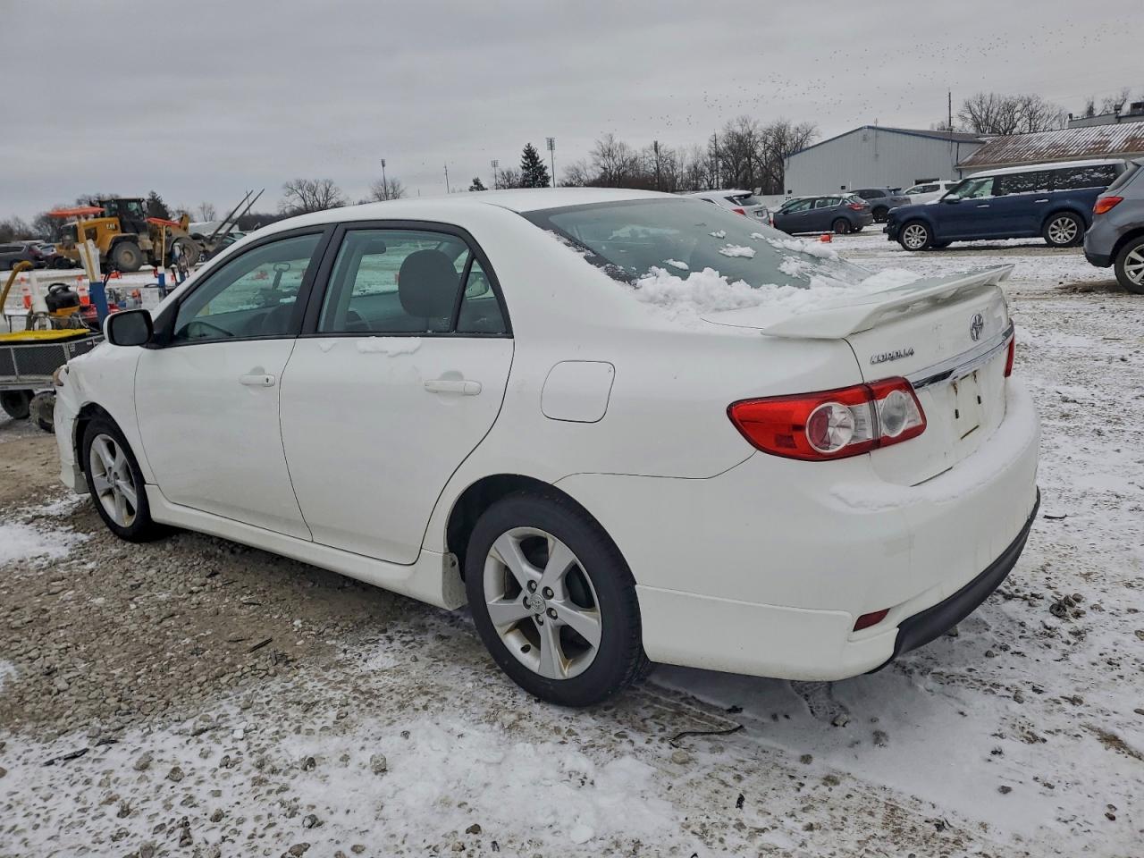 2013 TOYOTA COROLLA BASE photo 4
