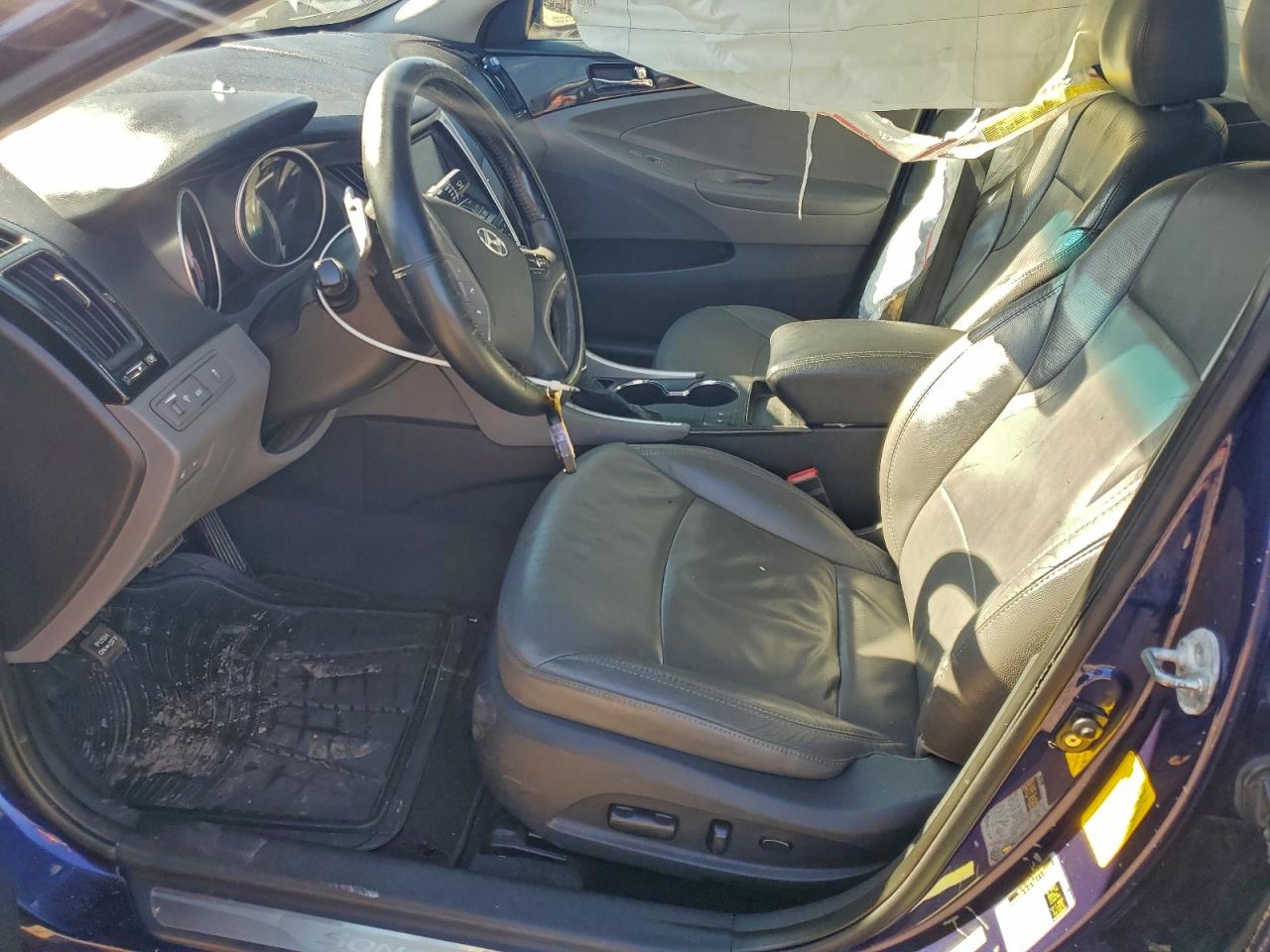 2011 HYUNDAI SONATA SE photo 7