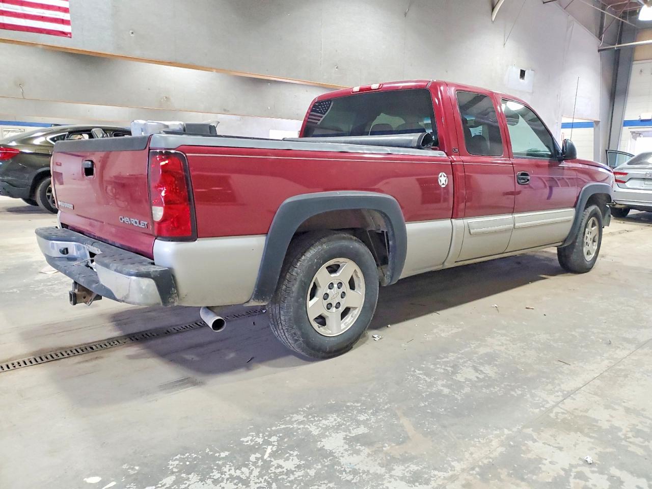 2005 CHEVROLET SILVERADO C1500 photo 3