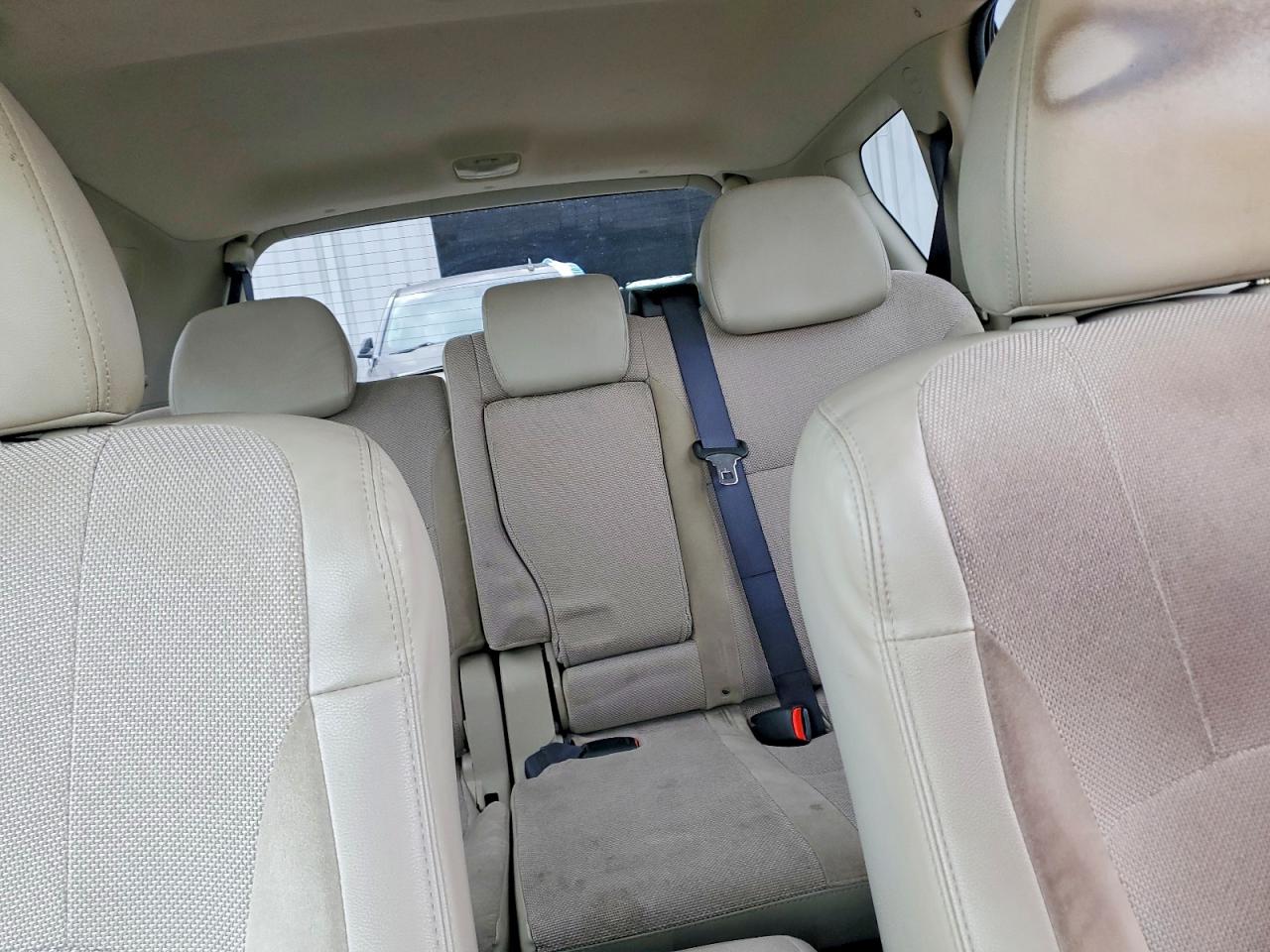 2010 MITSUBISHI OUTLANDER SE photo 10