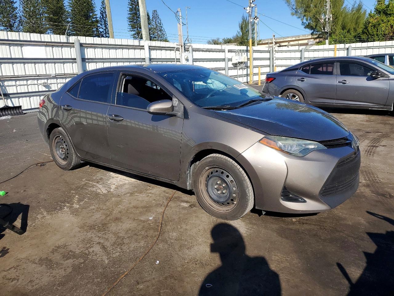2018 TOYOTA COROLLA L photo 4