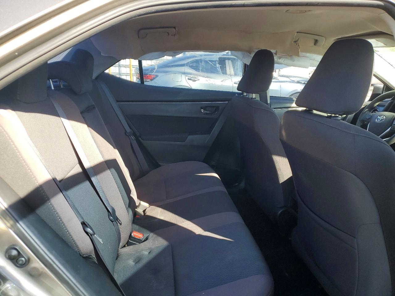 2018 TOYOTA COROLLA L photo 10
