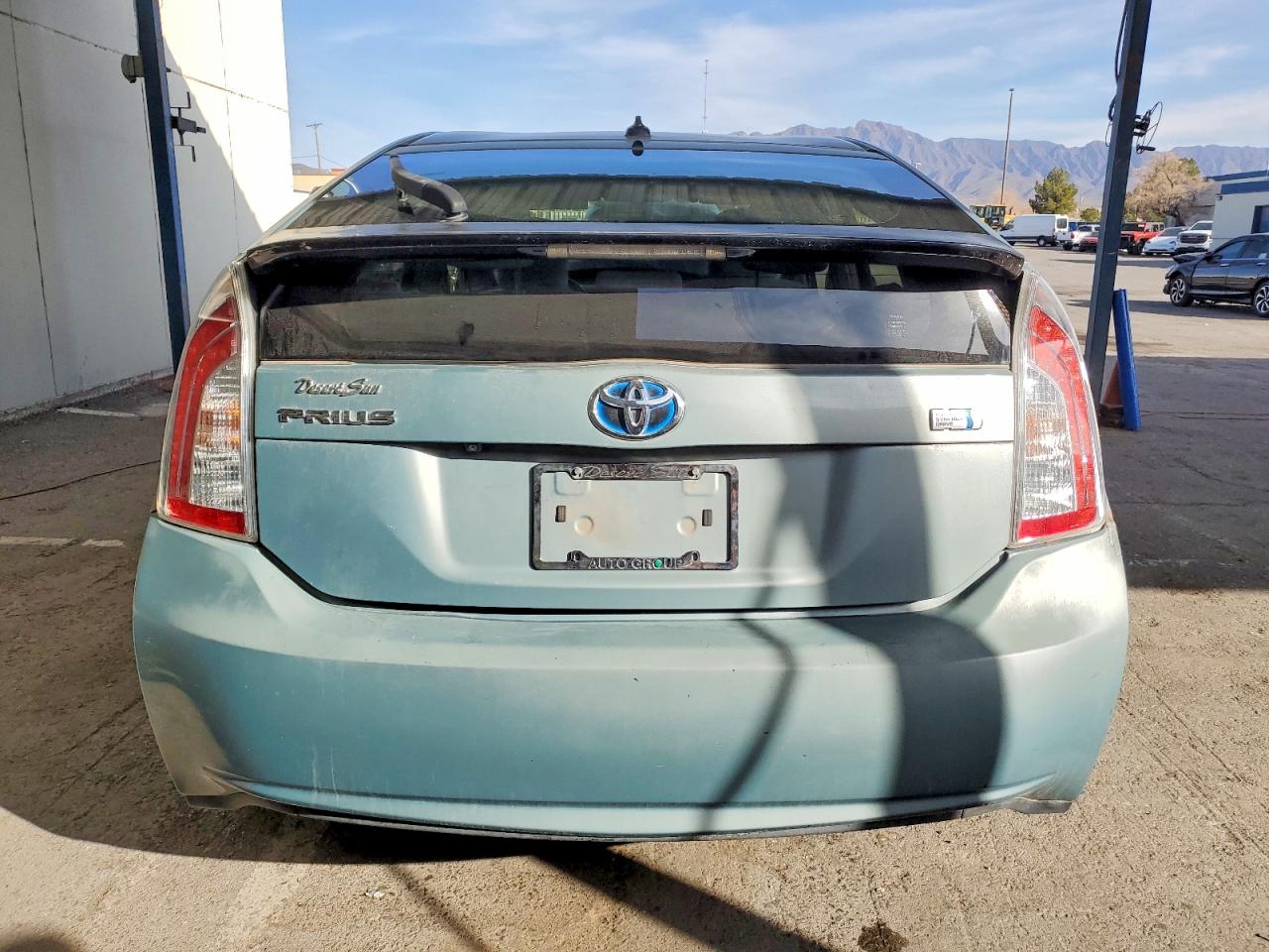 2012 TOYOTA PRIUS photo 6
