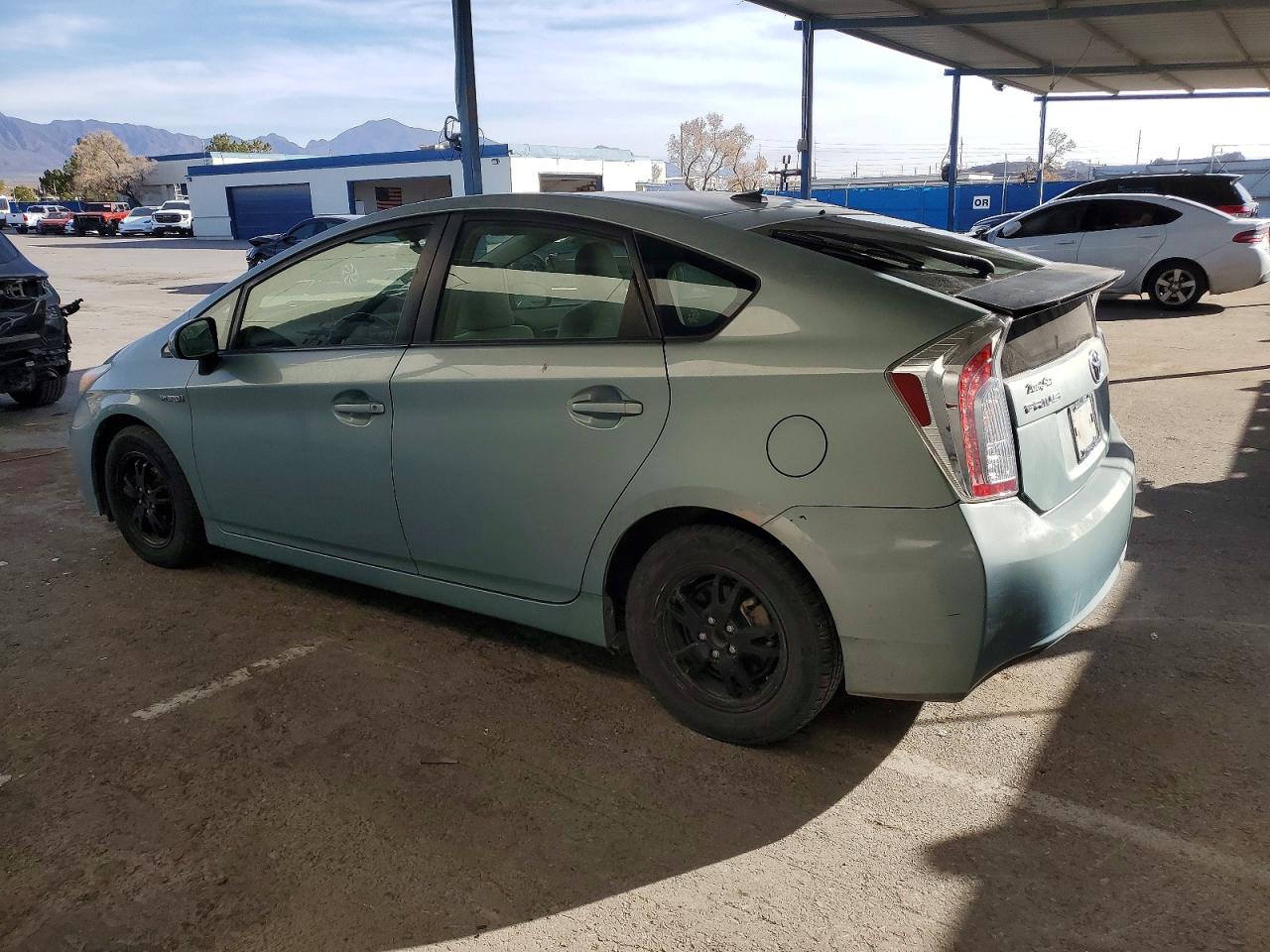 2012 TOYOTA PRIUS photo 2