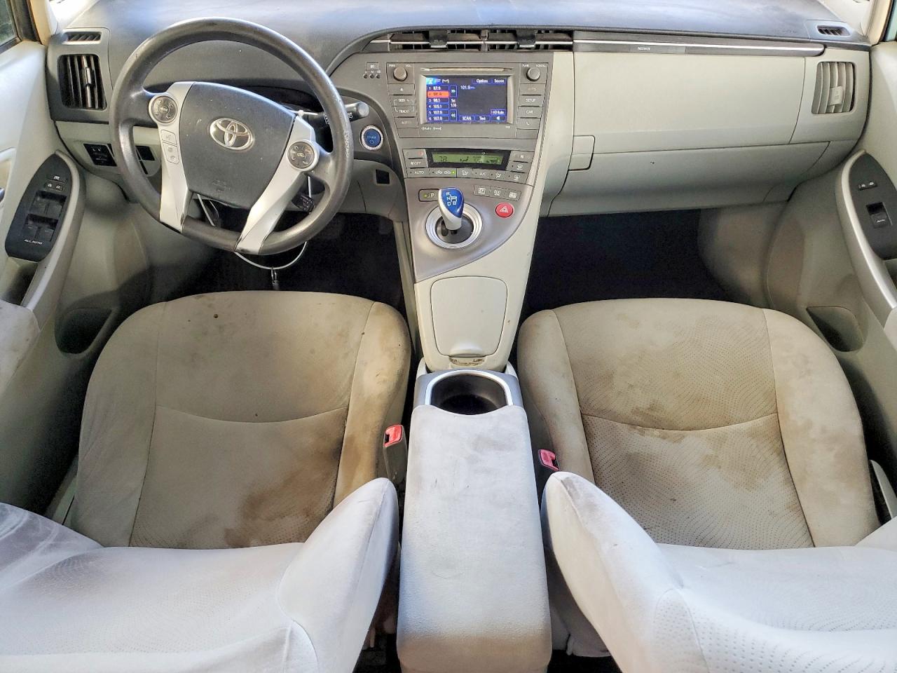 2012 TOYOTA PRIUS photo 8