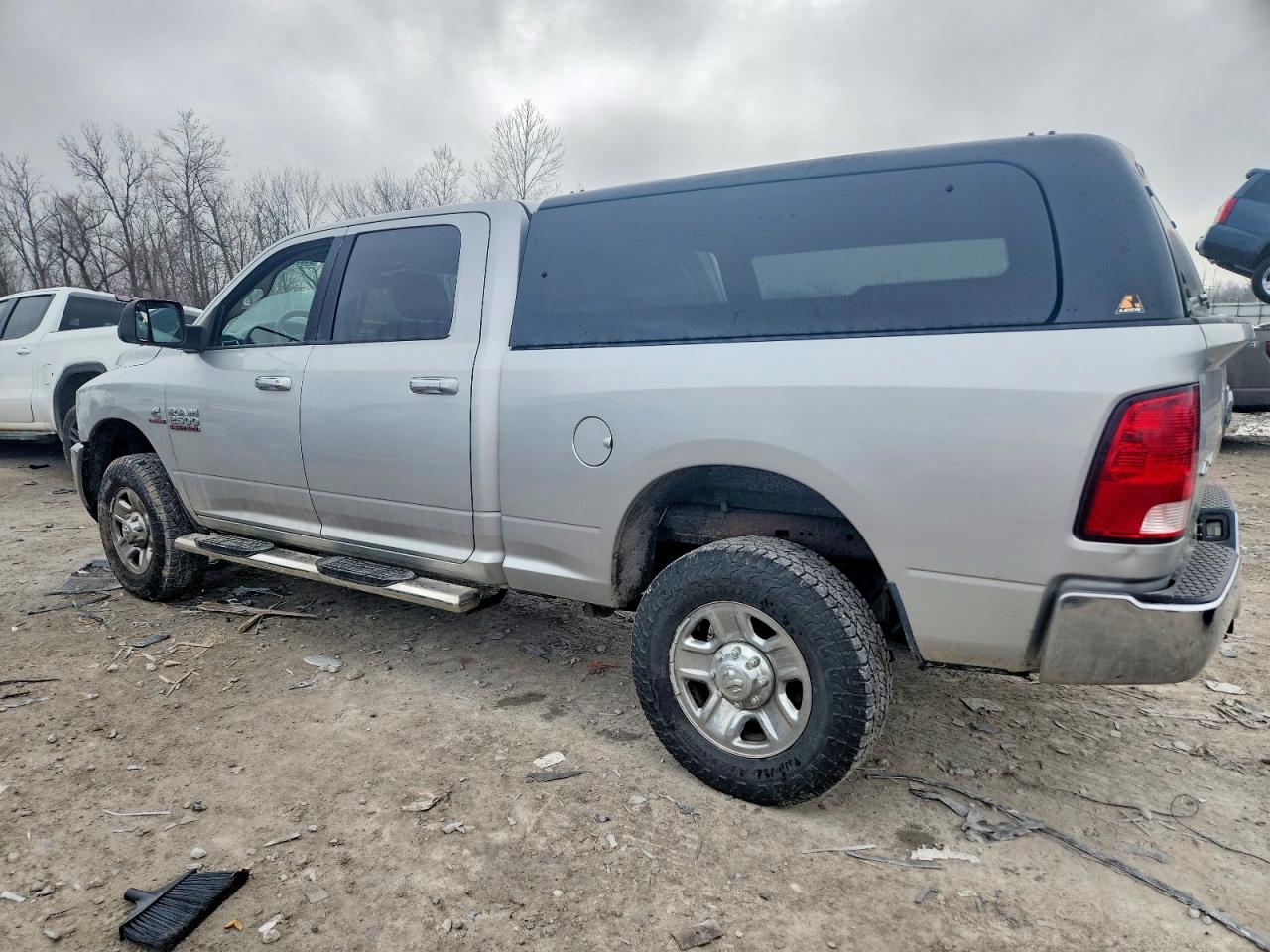 2016 RAM 2500 SLT photo 3