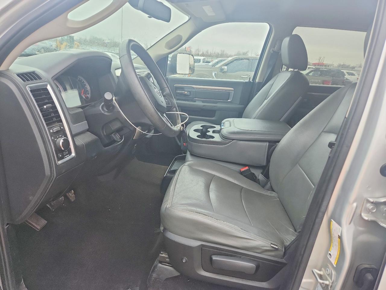 2016 RAM 2500 SLT photo 13