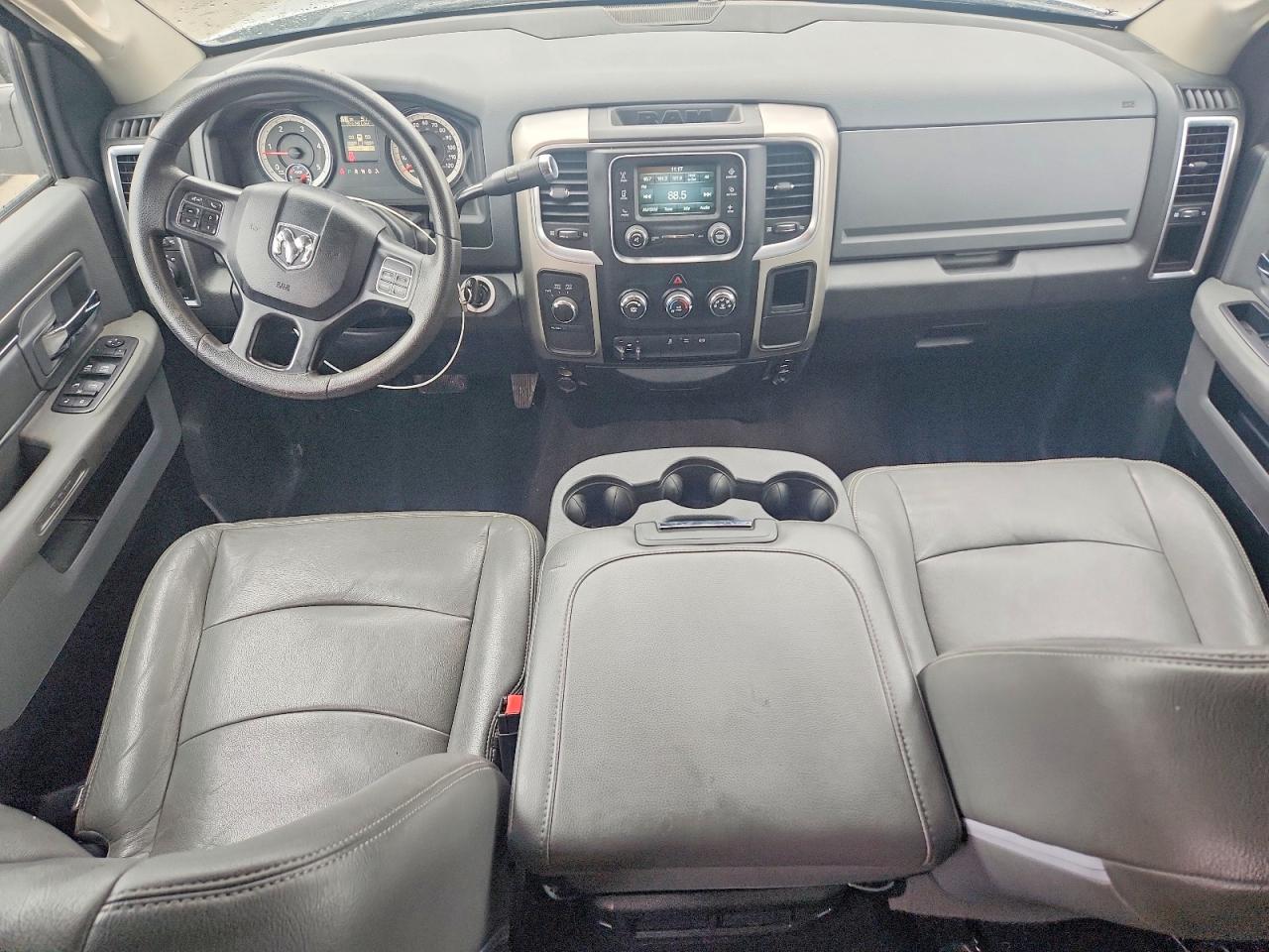 2016 RAM 2500 SLT photo 15