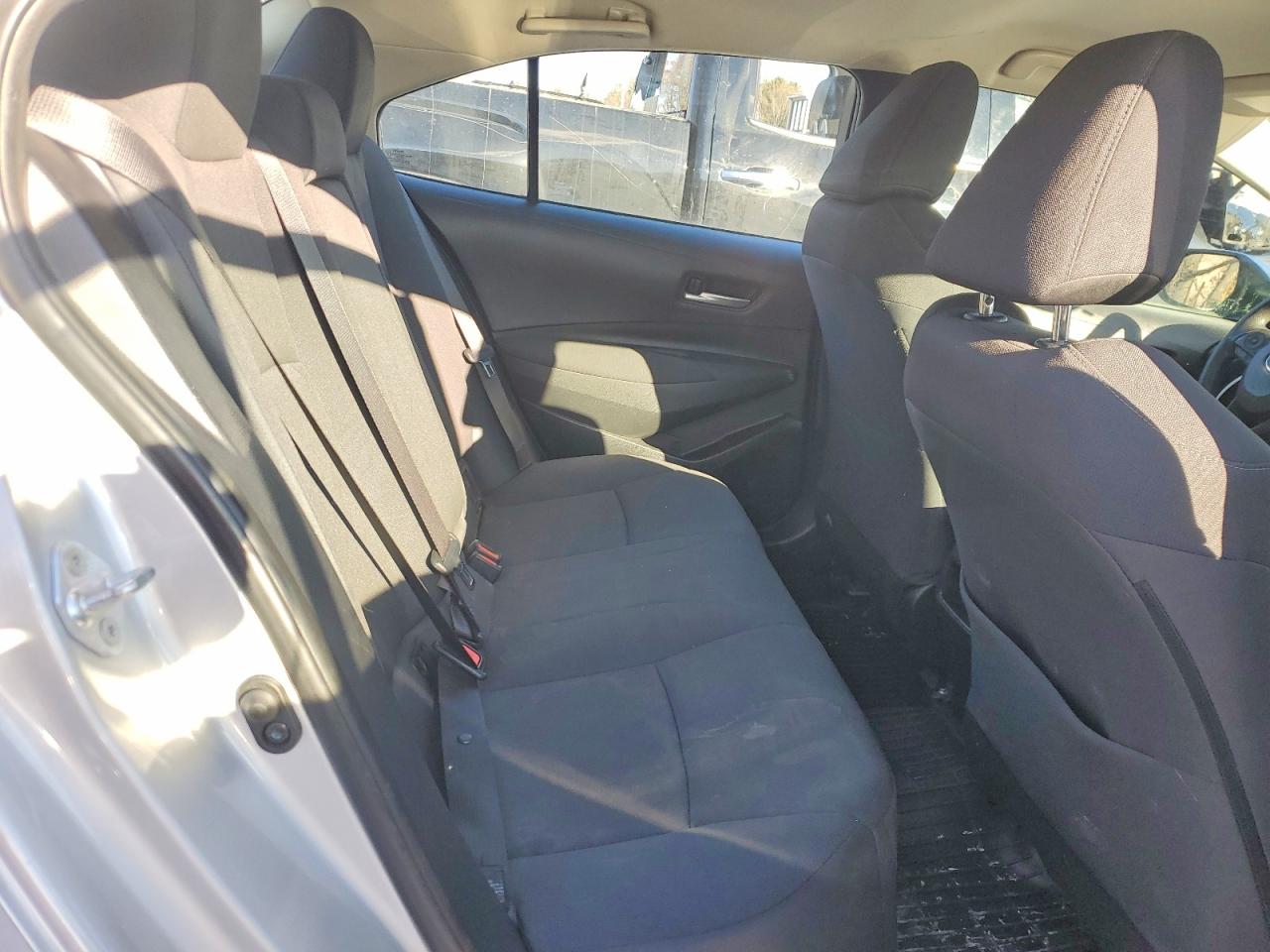 2020 TOYOTA COROLLA LE photo 10