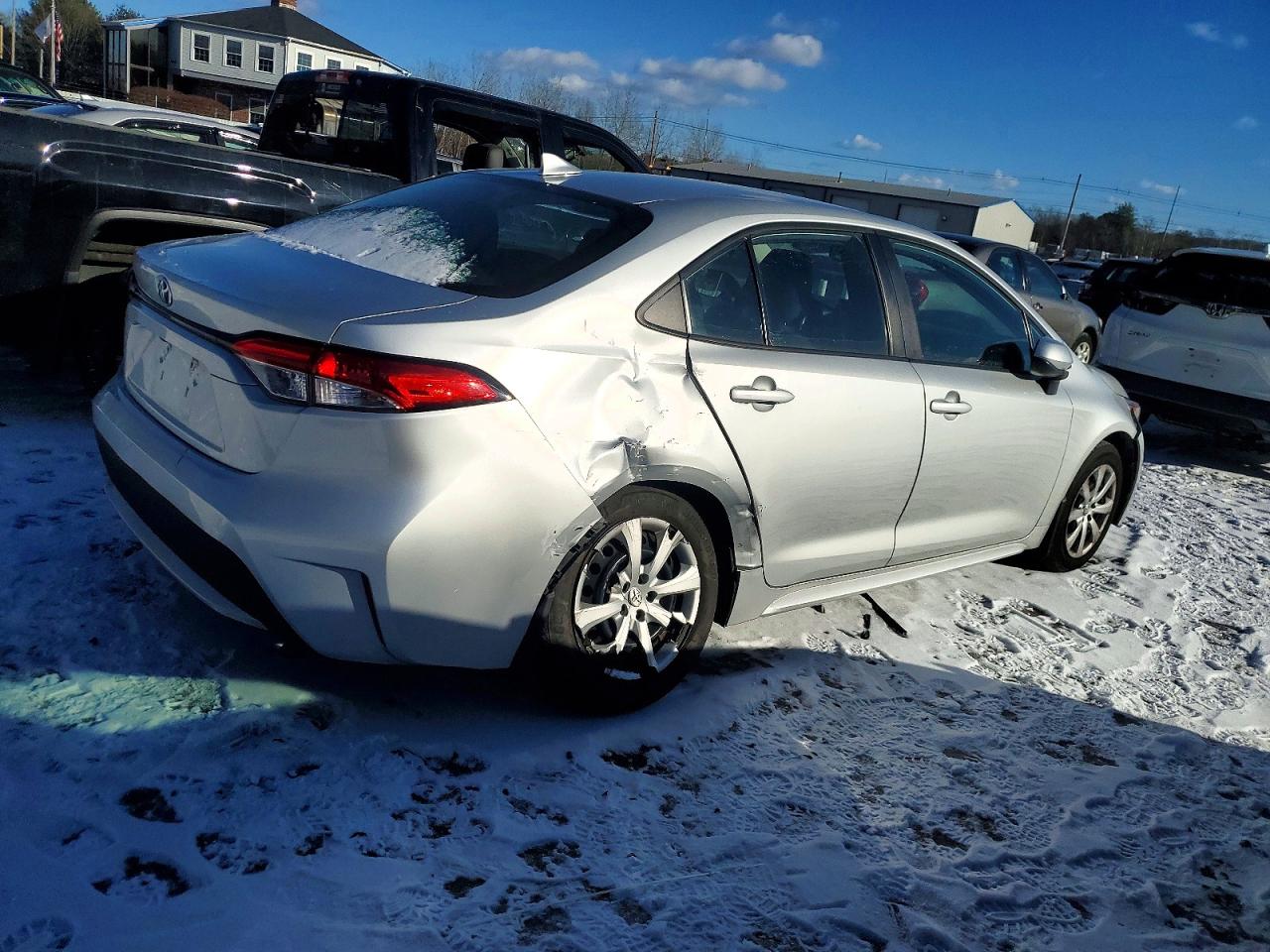 2020 TOYOTA COROLLA LE photo 3