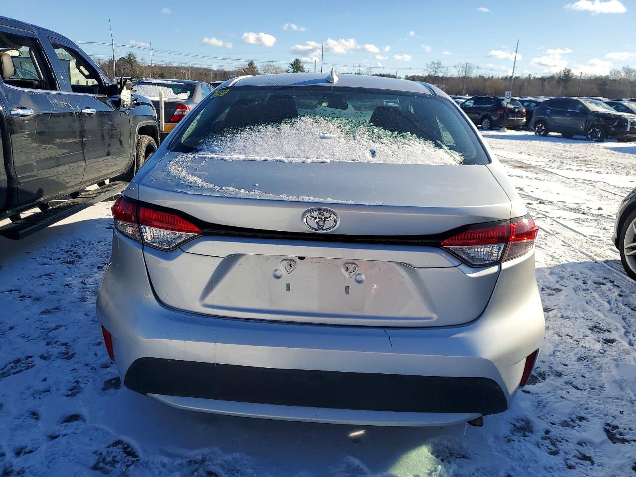 2020 TOYOTA COROLLA LE photo 6