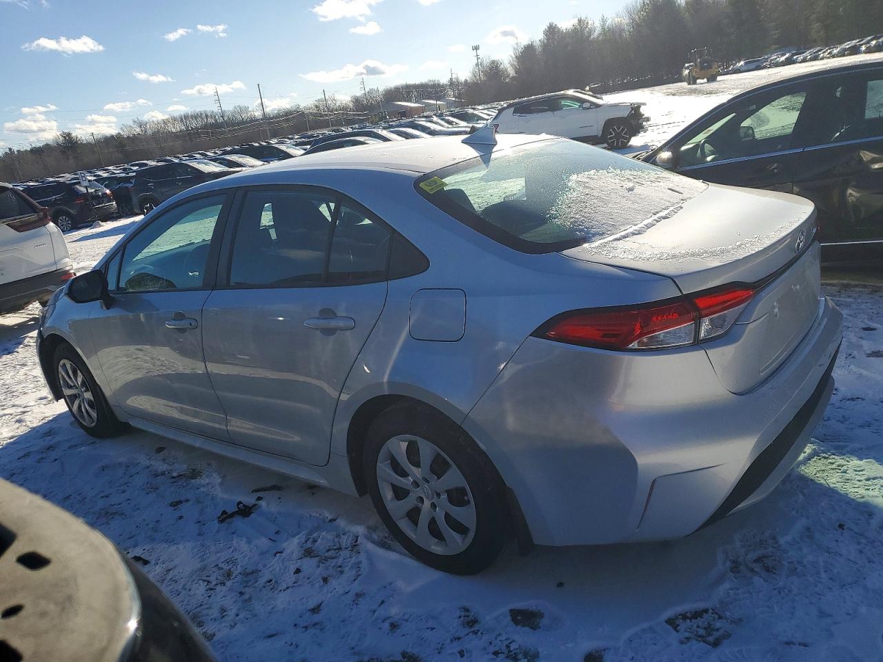 2020 TOYOTA COROLLA LE photo 2