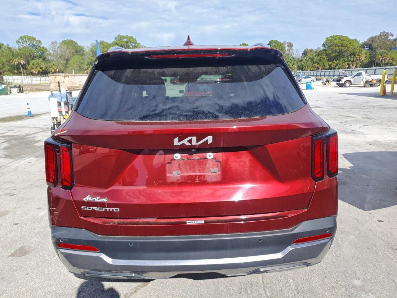 2024 KIA SORENTO EX photo 11