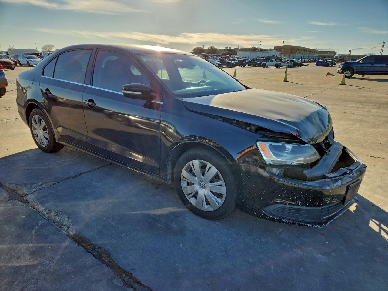 2013 VOLKSWAGEN JETTA SE photo 4