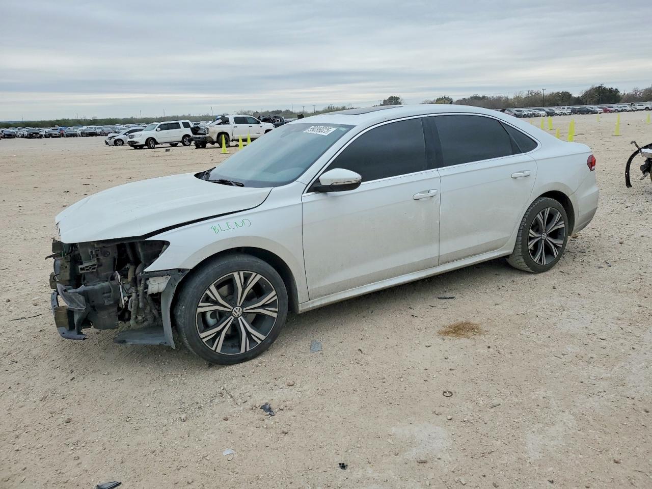 2021 VOLKSWAGEN PASSAT