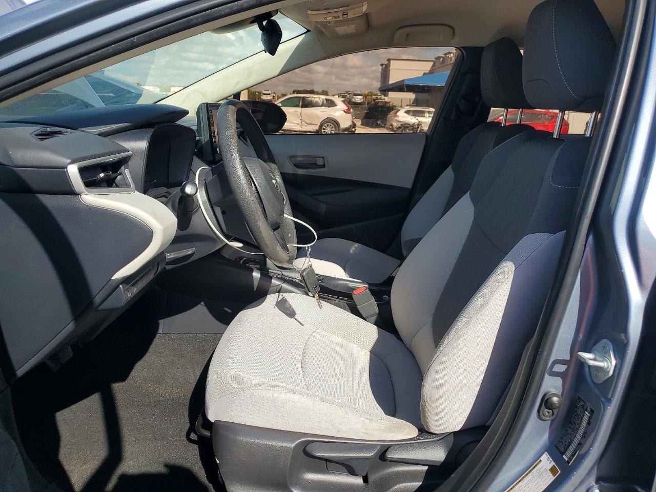 2022 TOYOTA COROLLA LE photo 19