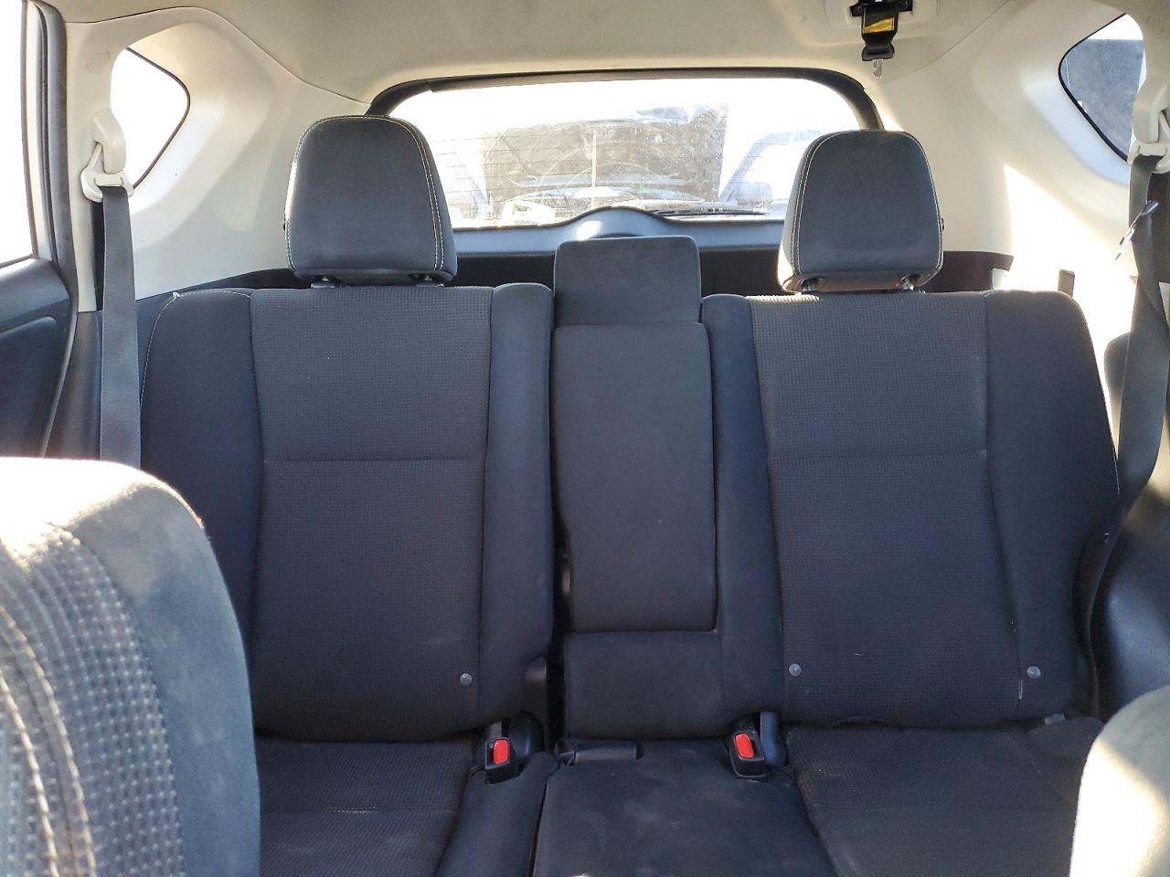 2016 TOYOTA RAV4 XLE photo 10