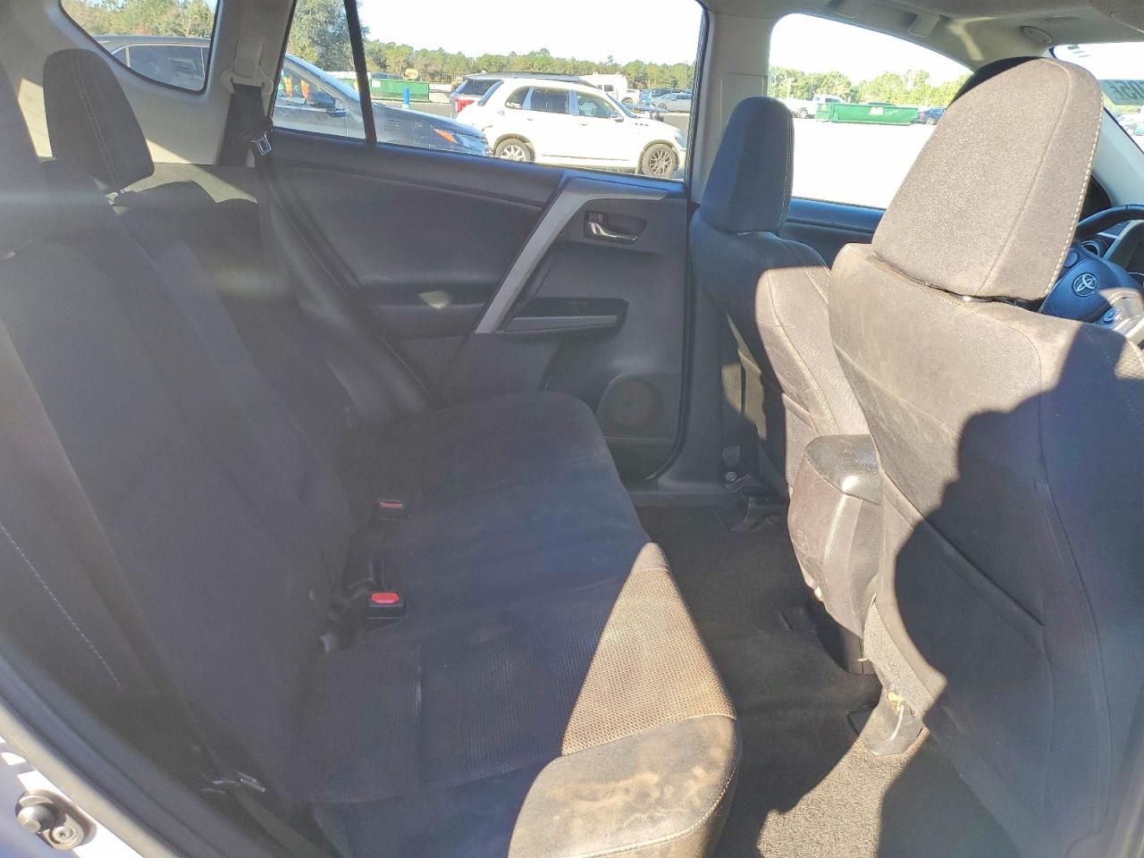 2016 TOYOTA RAV4 XLE photo 11