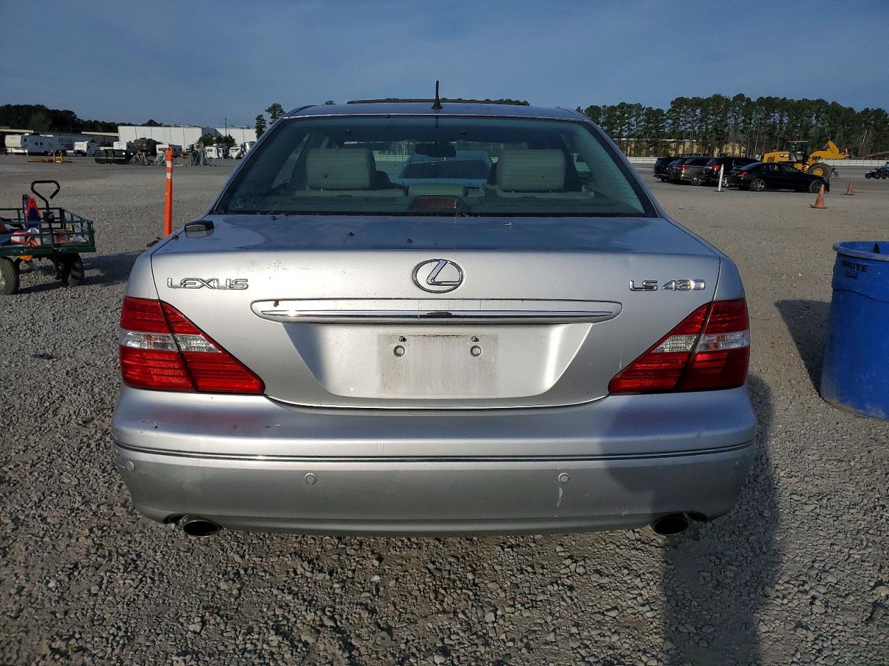 2005 LEXUS LS 430 photo 16