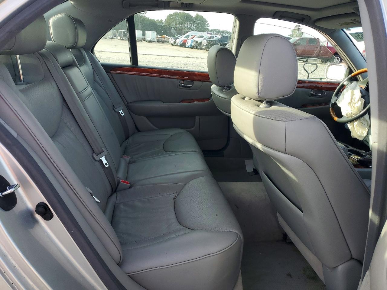 2005 LEXUS LS 430 photo 28