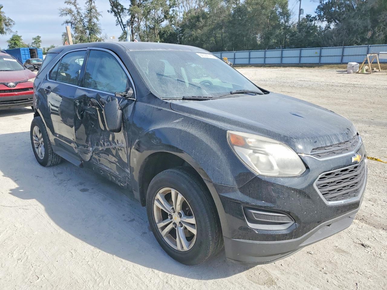 2017 CHEVROLET EQUINOX LS photo 4