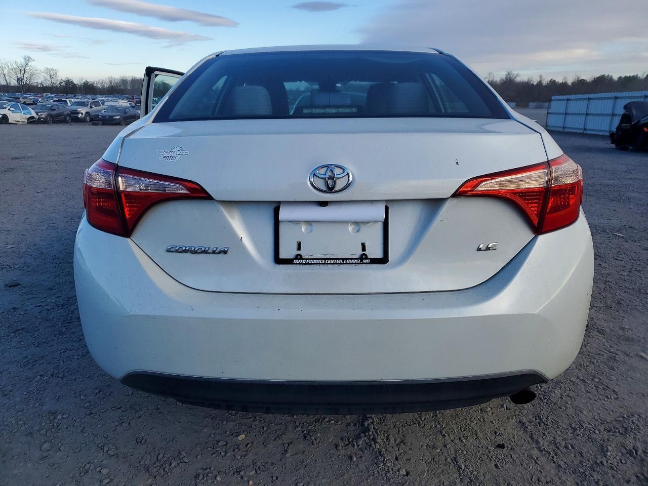 2017 TOYOTA COROLLA L photo 6
