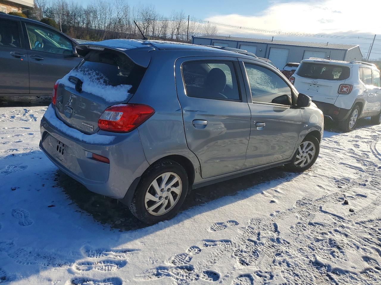 2018 MITSUBISHI MIRAGE SE photo 3