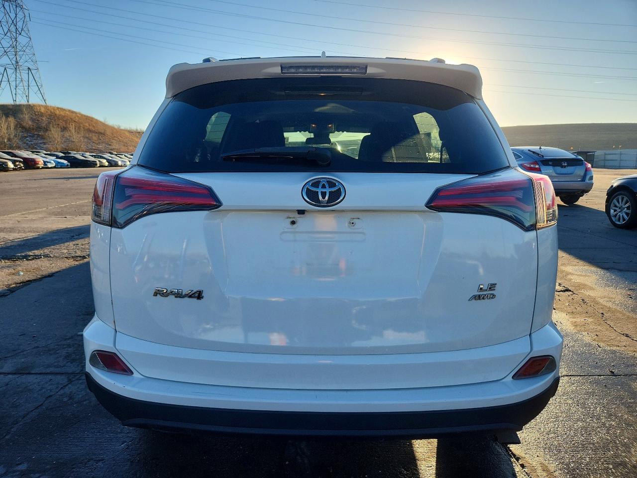 2017 TOYOTA RAV4 LE photo 6