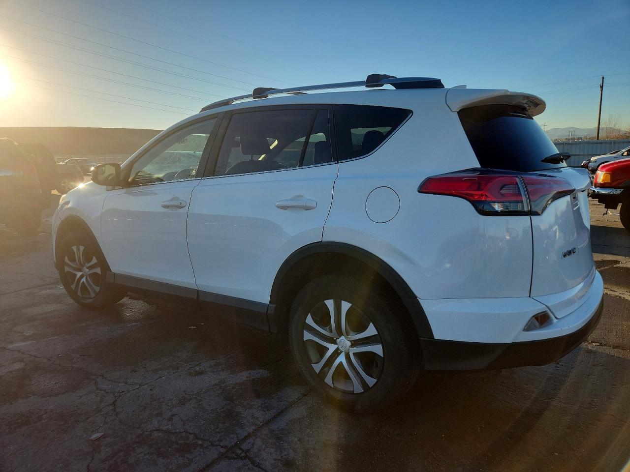 2017 TOYOTA RAV4 LE photo 2